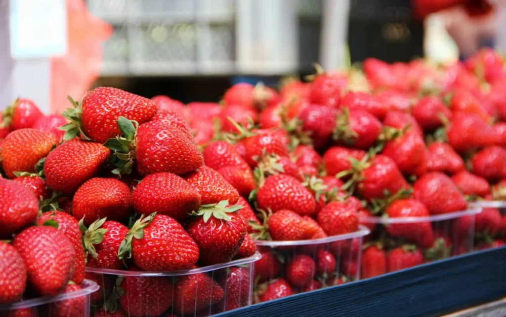 Минимума достигли в этом сезоне в России цены на клубнику